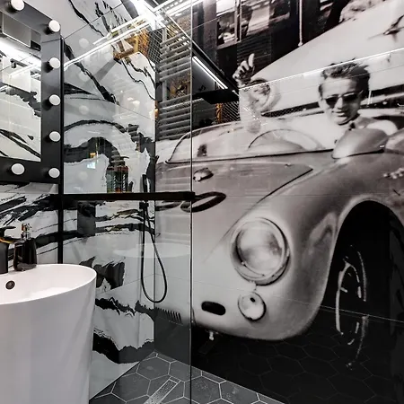 Hollywood Jacuzzi At Nadmotławie By Downtown Hotel apartamentowy 4*