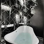 Nadmotlawie Hollywood Jacuzzi By Downtown Apartmanhotel 4*