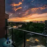 Nadmotlawie Hollywood Jacuzzi By Downtown 4*