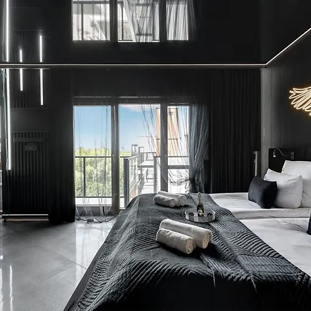 아파트호텔 Nadmotlawie Hollywood Jacuzzi By Downtown 4*