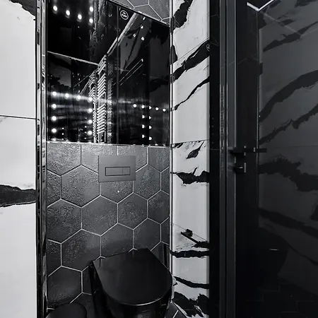 Hollywood Jacuzzi By Downtown * Gdańsk