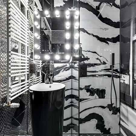 아파트호텔 Nadmotlawie Hollywood Jacuzzi By Downtown 4*