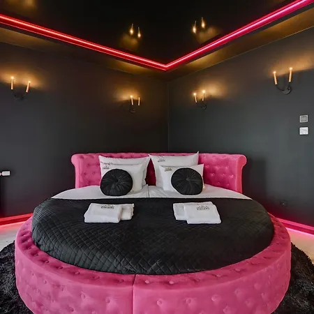 Hollywood Jacuzzi By Downtown * Gdańsk