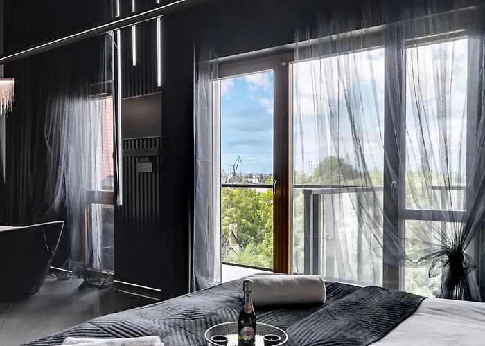 Apartmanhotel Nadmotlawie Hollywood Jacuzzi By Downtown