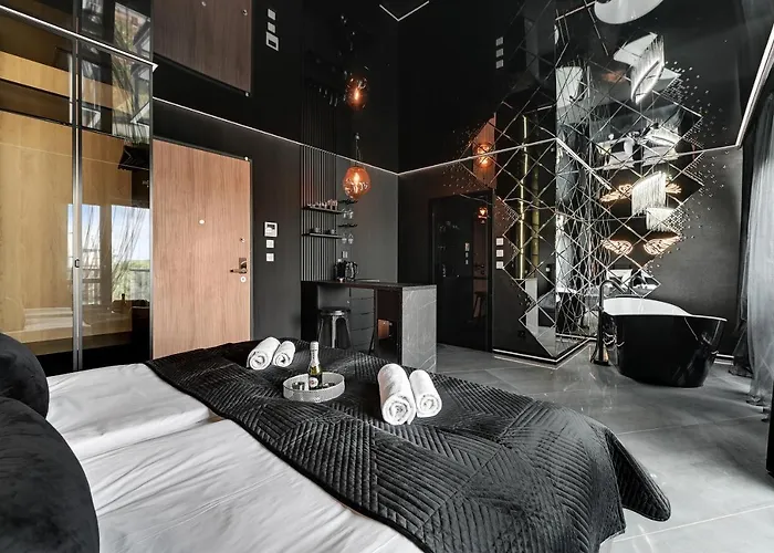 Nadmotlawie Hollywood Jacuzzi By Downtown 4*