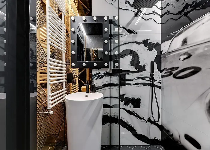 아파트호텔 Nadmotlawie Hollywood Jacuzzi By Downtown 4*